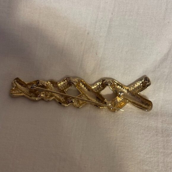 Beautiful and Unusual set of 4 Different Brooches for any occasion - Picture 9 of 16